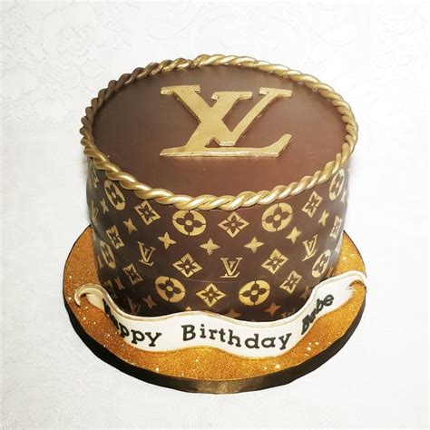 louis vuitton cake fondant|louis vuitton stencil for cakes.